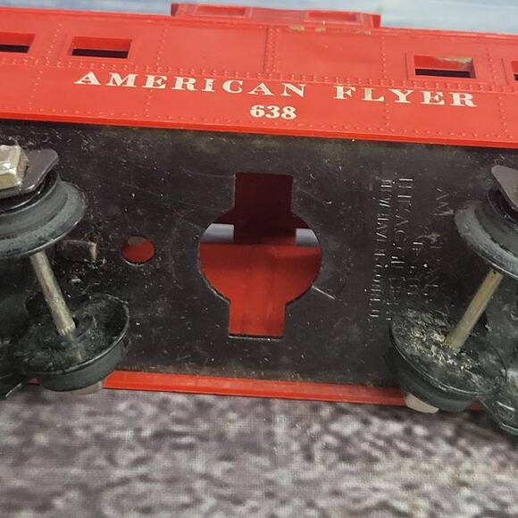Vintage American flyer S gauge plastic red/gold rails caboose train car #638 - Picture 9 of 9